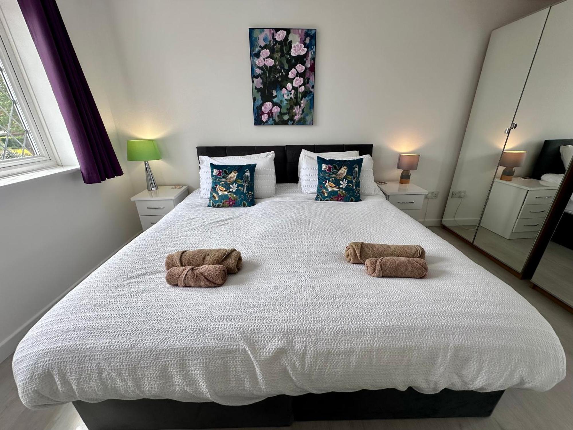 Beautiful House In South Cambridge, 14-min Drive To The Centre, Free Parking, No Sofabeds, Sleeps 6 Vakantiehuis