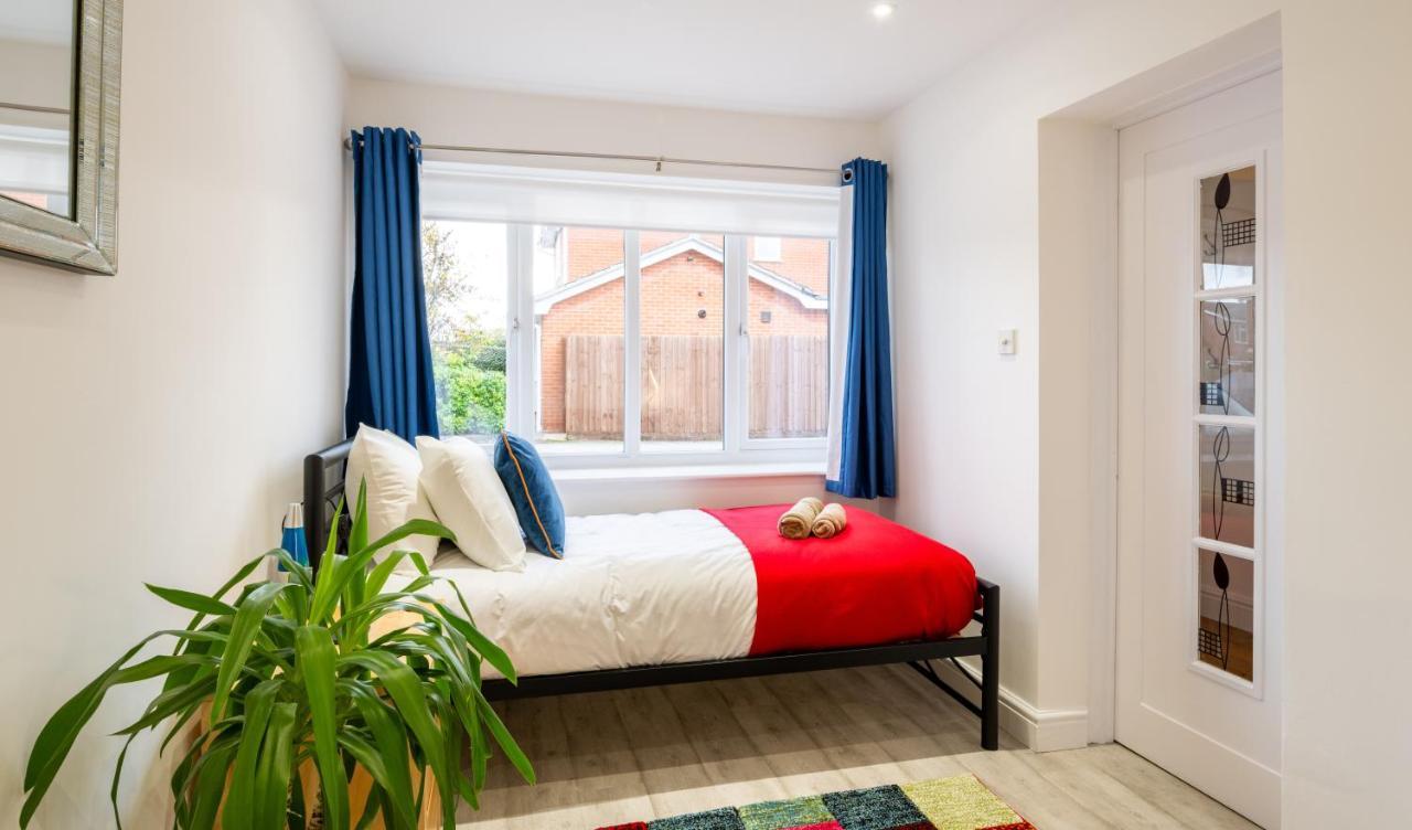 Holiday home Beautiful House In South Cambridge, 14-min Drive To The Centre, Free Parking, No Sofabeds, Sleeps 6