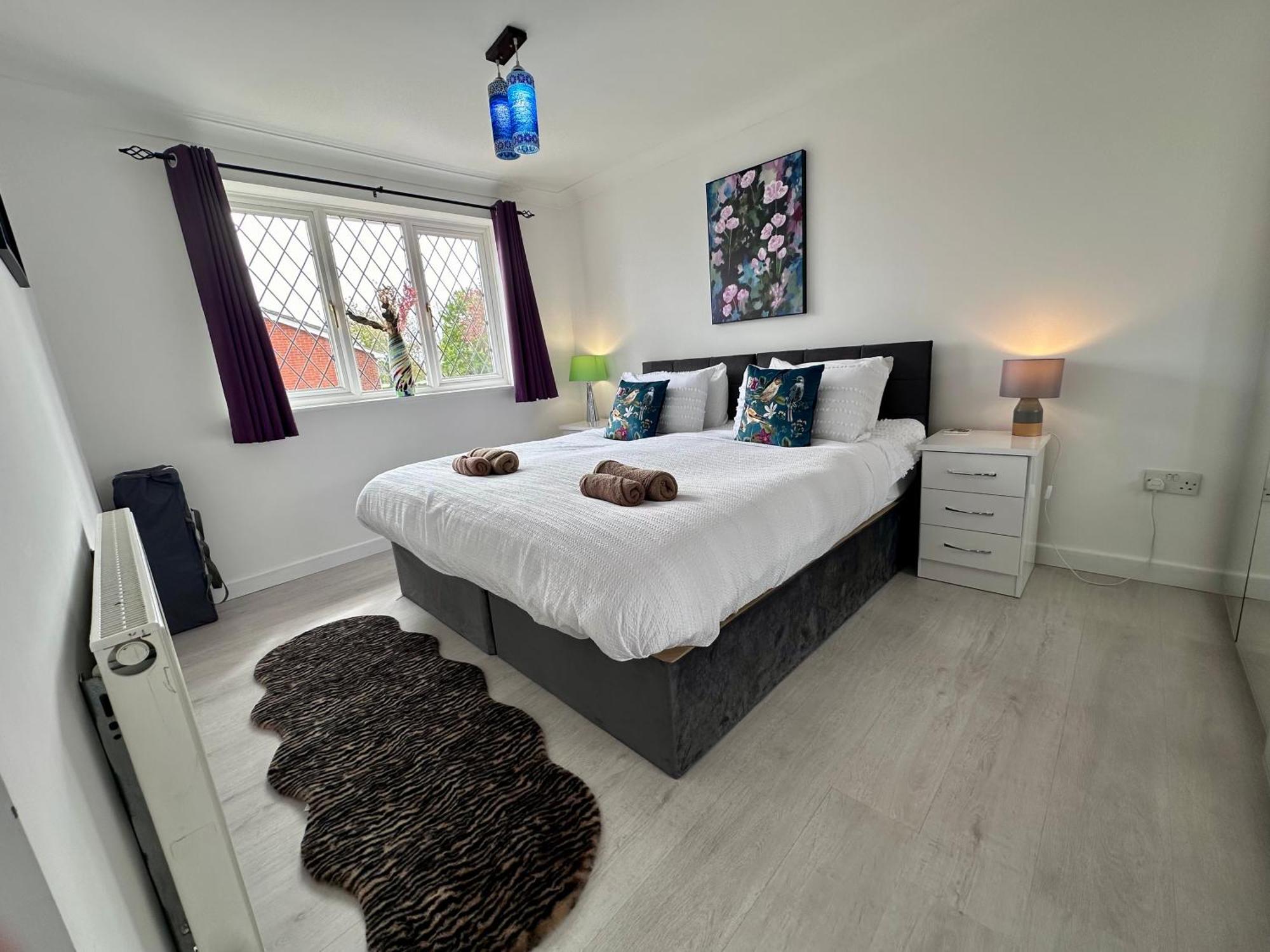 Beautiful House In South Cambridge, 14-min Drive To The Centre, Free Parking, No Sofabeds, Sleeps 6 *